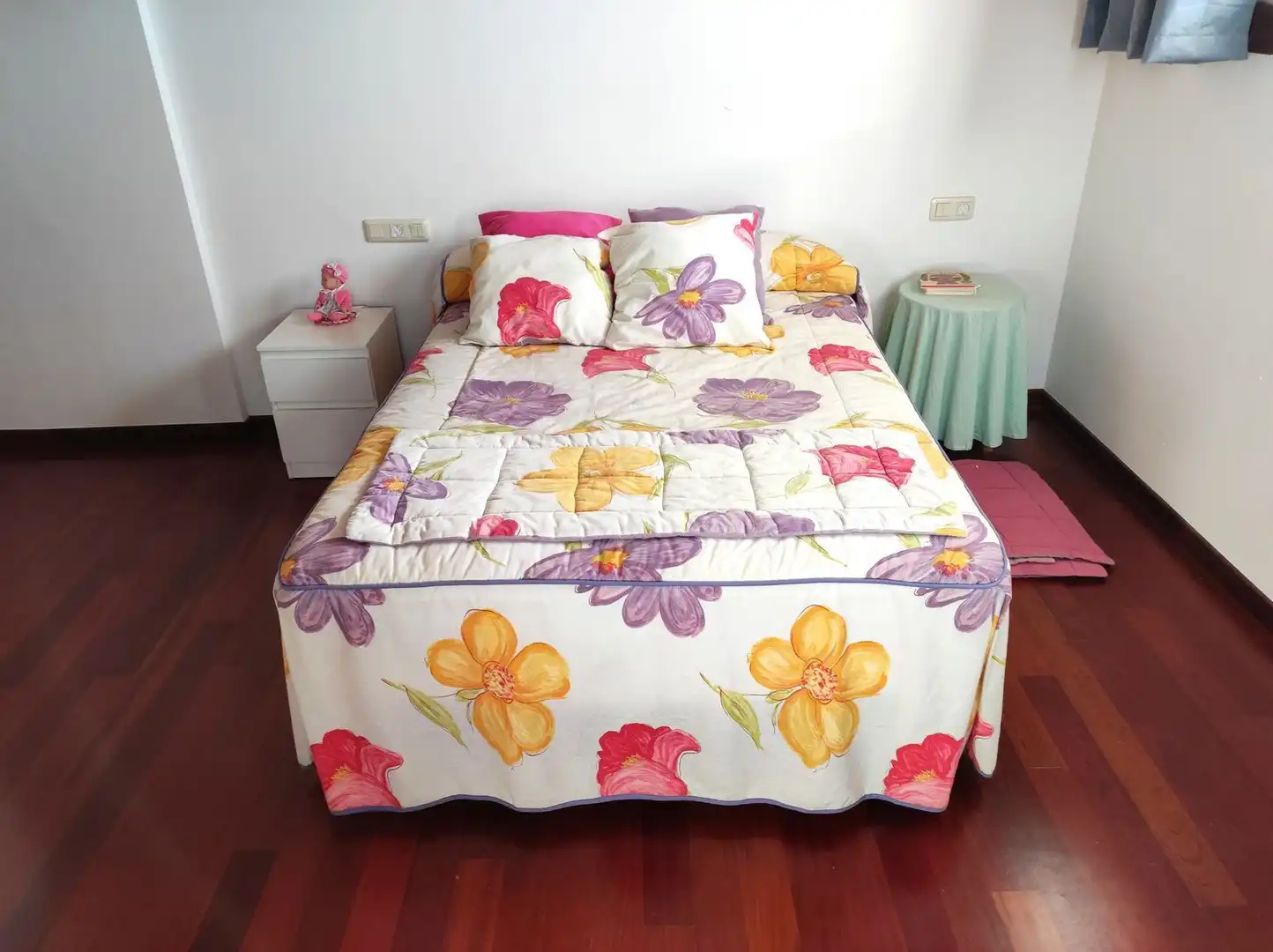 Habitación de Casa o chalet en venta en Bergondo con Calefacción, Jardín privado y Parquet