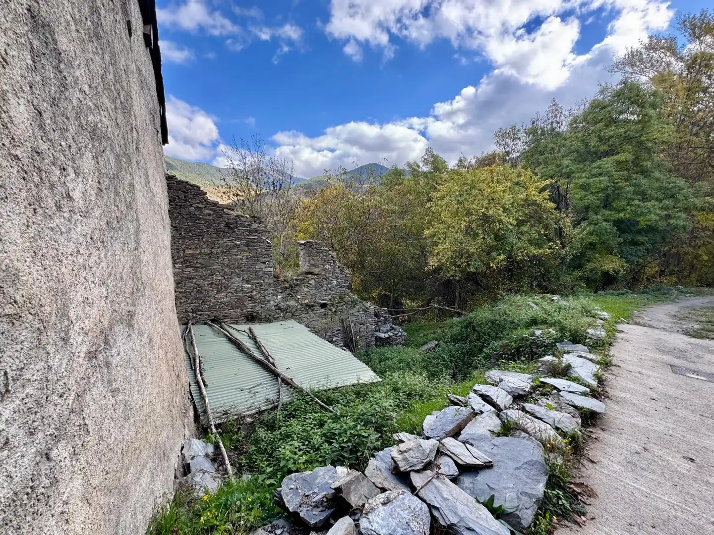 Exterior view of Residential for sale in Farrera