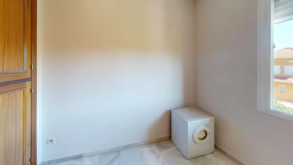 Flat for rent in Sevilla  with Air Conditioner, Heating and Terrace