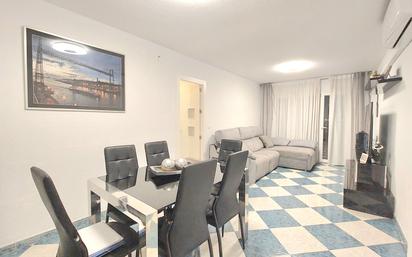 Living room of Flat for sale in Málaga Capital  with Air Conditioner, Terrace and Furnished