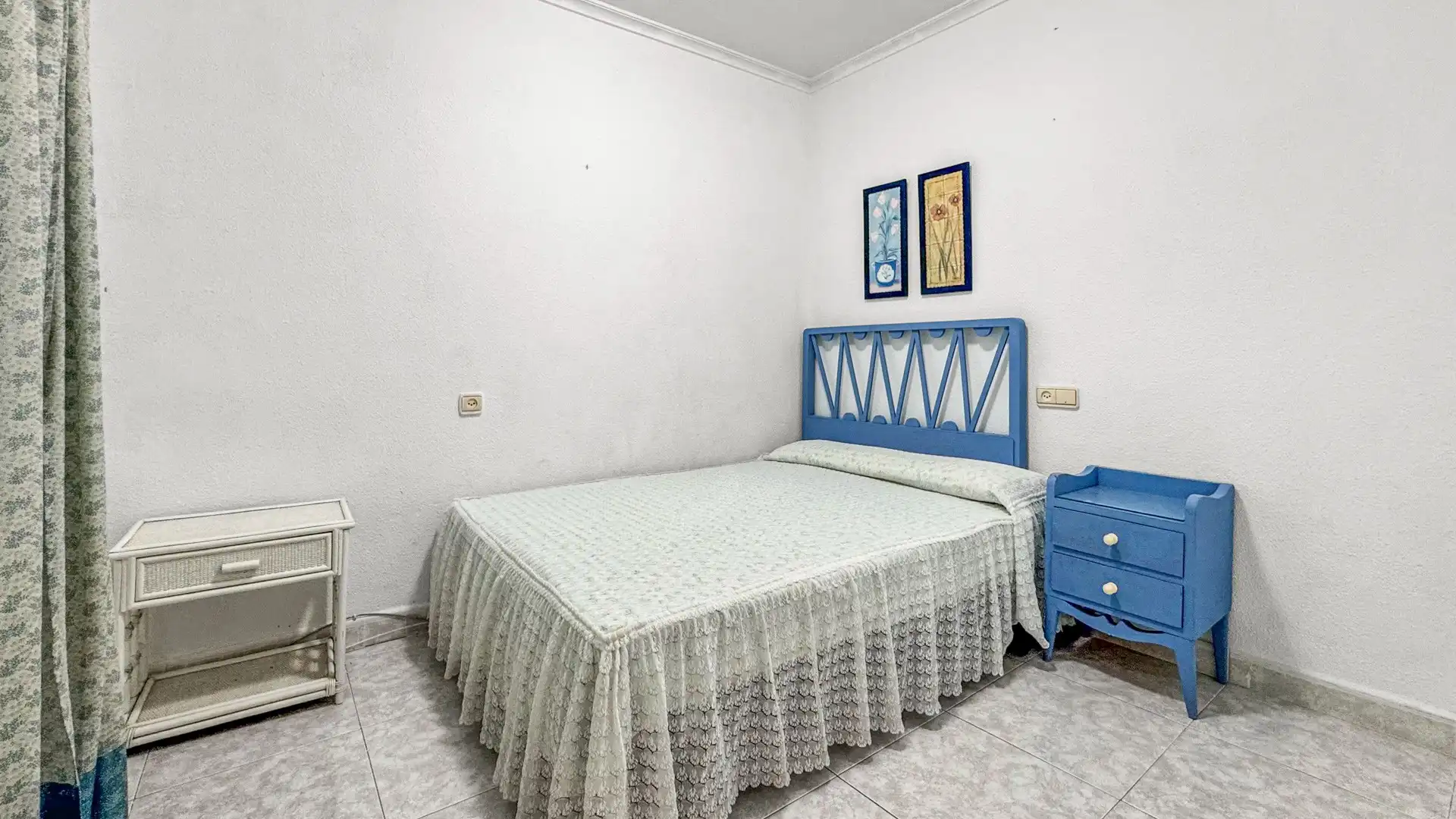 Habitación de Apartamento en venta en Torrevieja con Trastero, Amueblado y Horno