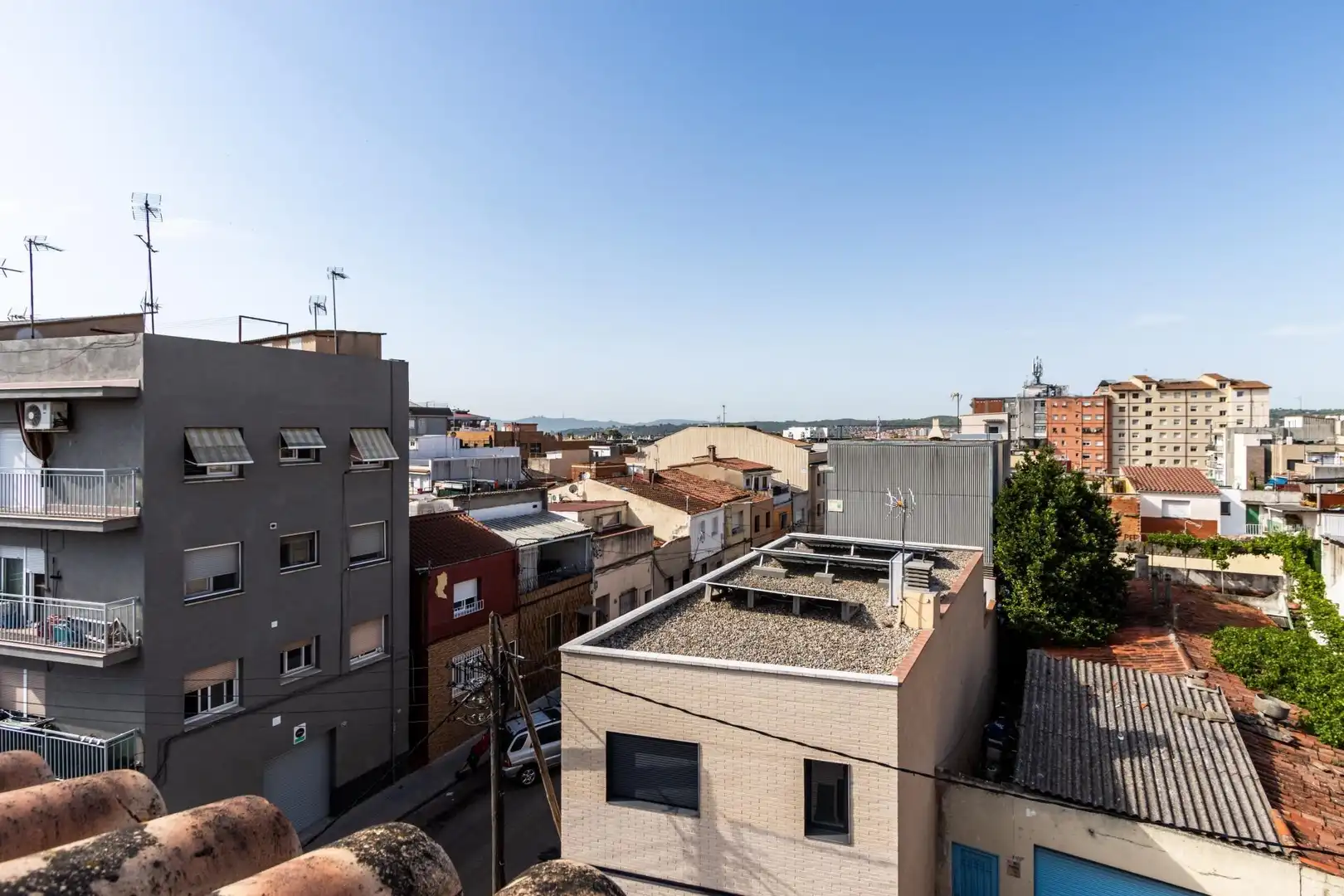 Vista exterior de Ático en venta en Sabadell con Aire acondicionado, Calefacción y Alarma