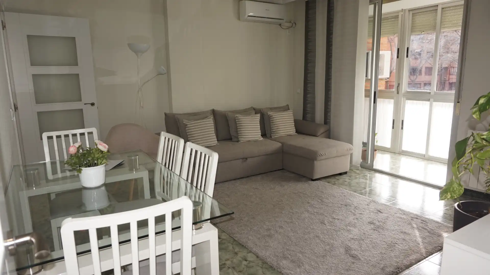 Sala de estar de Piso en venta en Madrid con Aire acondicionado, Calefacción y Amueblado