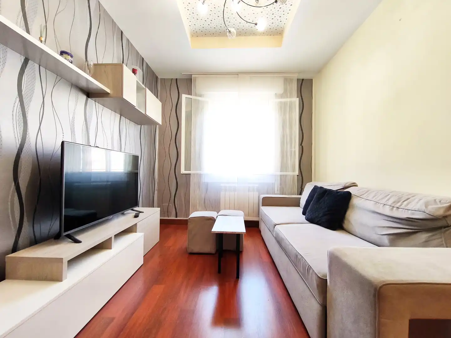 Sala de estar de Piso en venta en  Logroño con Aire acondicionado, Calefacción y Parquet