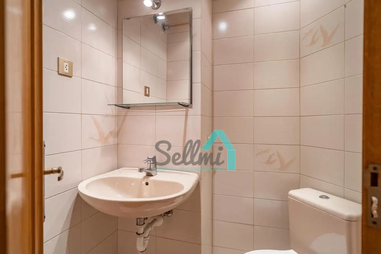 Baño de Piso en venta en Oviedo  con Calefacción, Parquet y Terraza