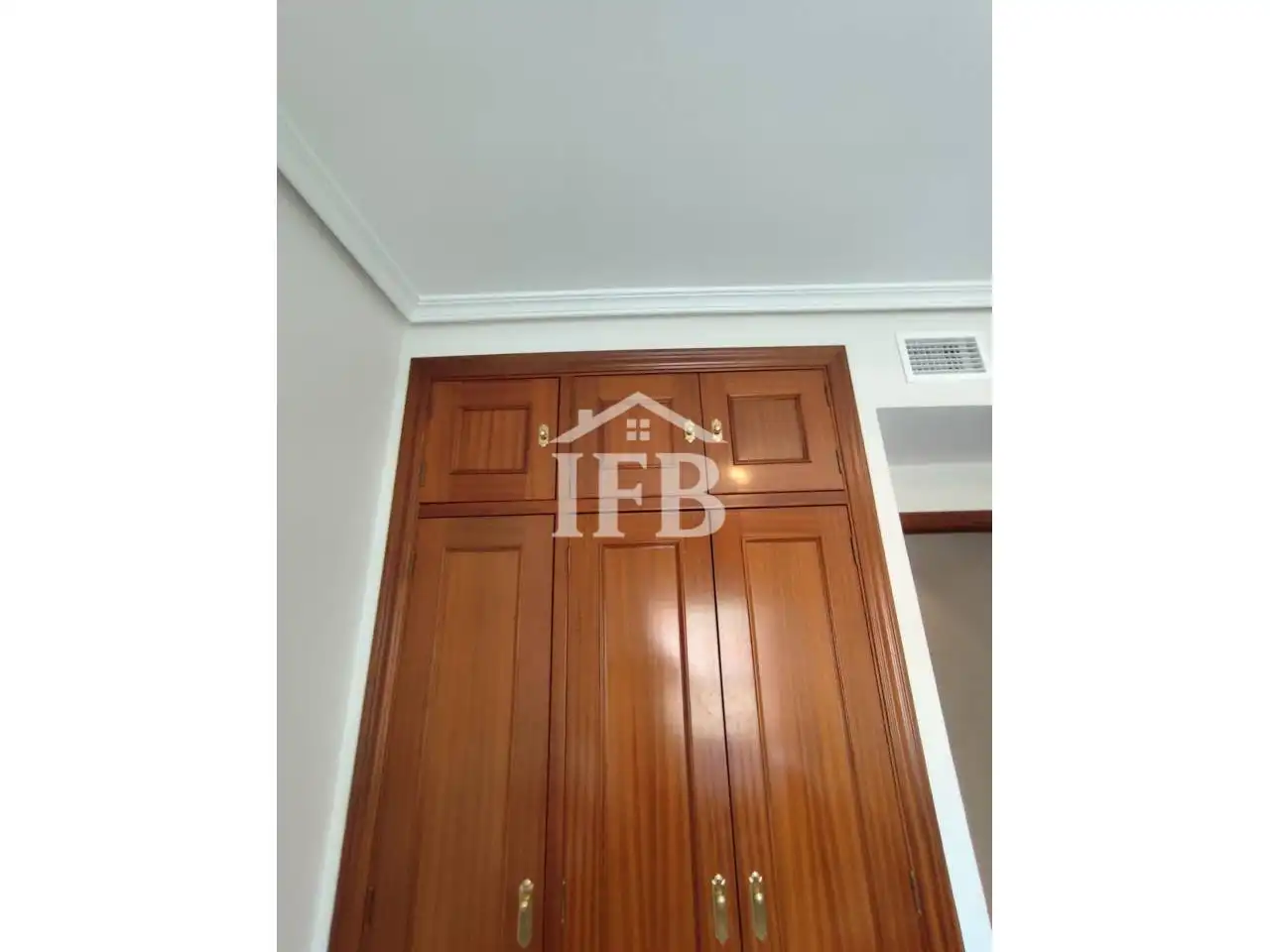 Bedroom of Flat for sale in Badajoz  with Air Conditioner, Heating and Storage room