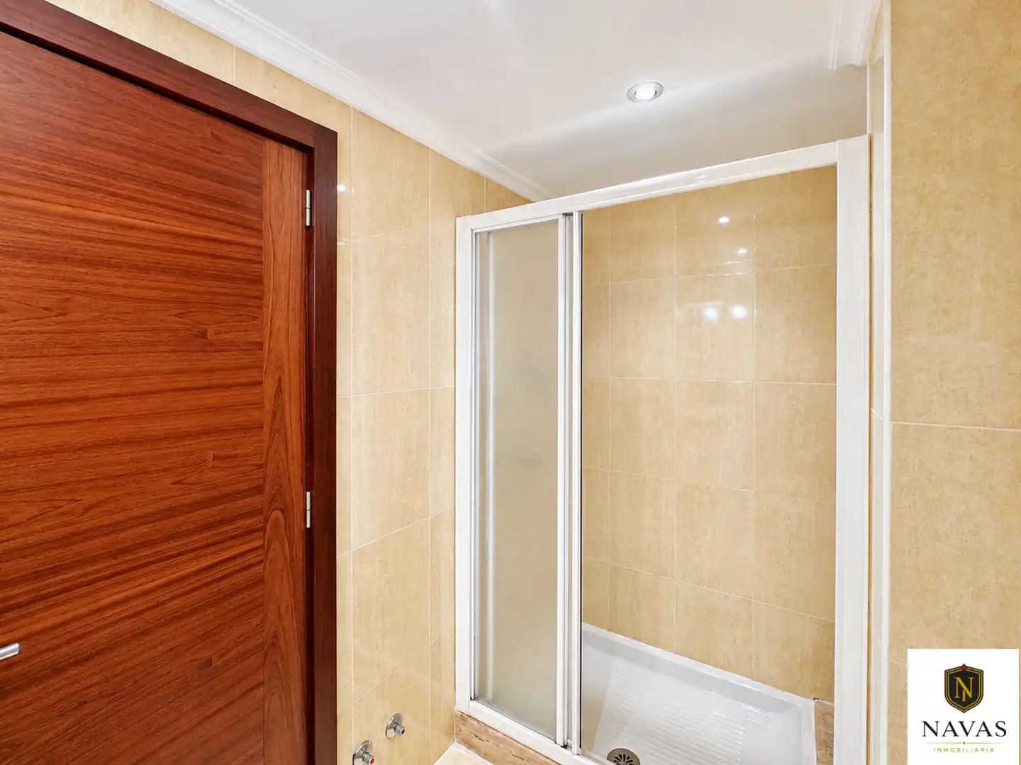 Bathroom of Flat for sale in Vigo   with Heating, Parquet flooring and Furnished