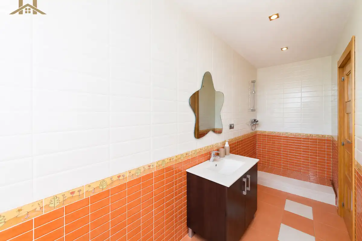 Baño de Casa o chalet en venta en Villaviciosa de Odón con Aire acondicionado, Calefacción y Jardín privado