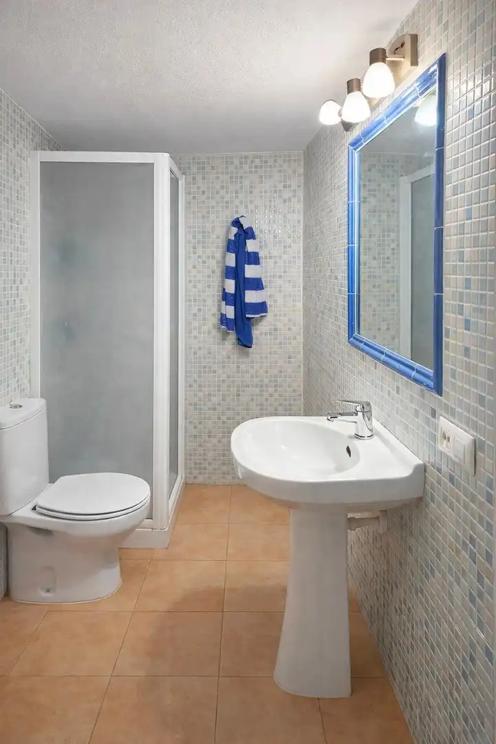 Badezimmer von Wohnungen zum Verkauf in Pollença mit Heizung, Terrasse und Abstellraum