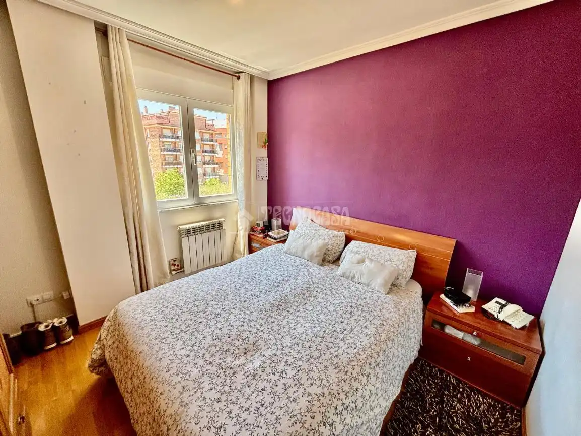 Habitación de Piso en venta en Ávila con Calefacción, Parquet y Trastero