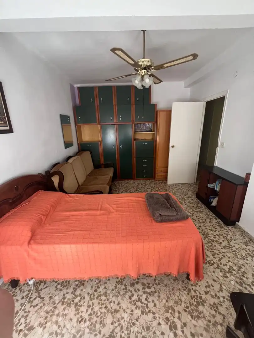 Habitación de Piso en venta en Málaga con Terraza y Amueblado