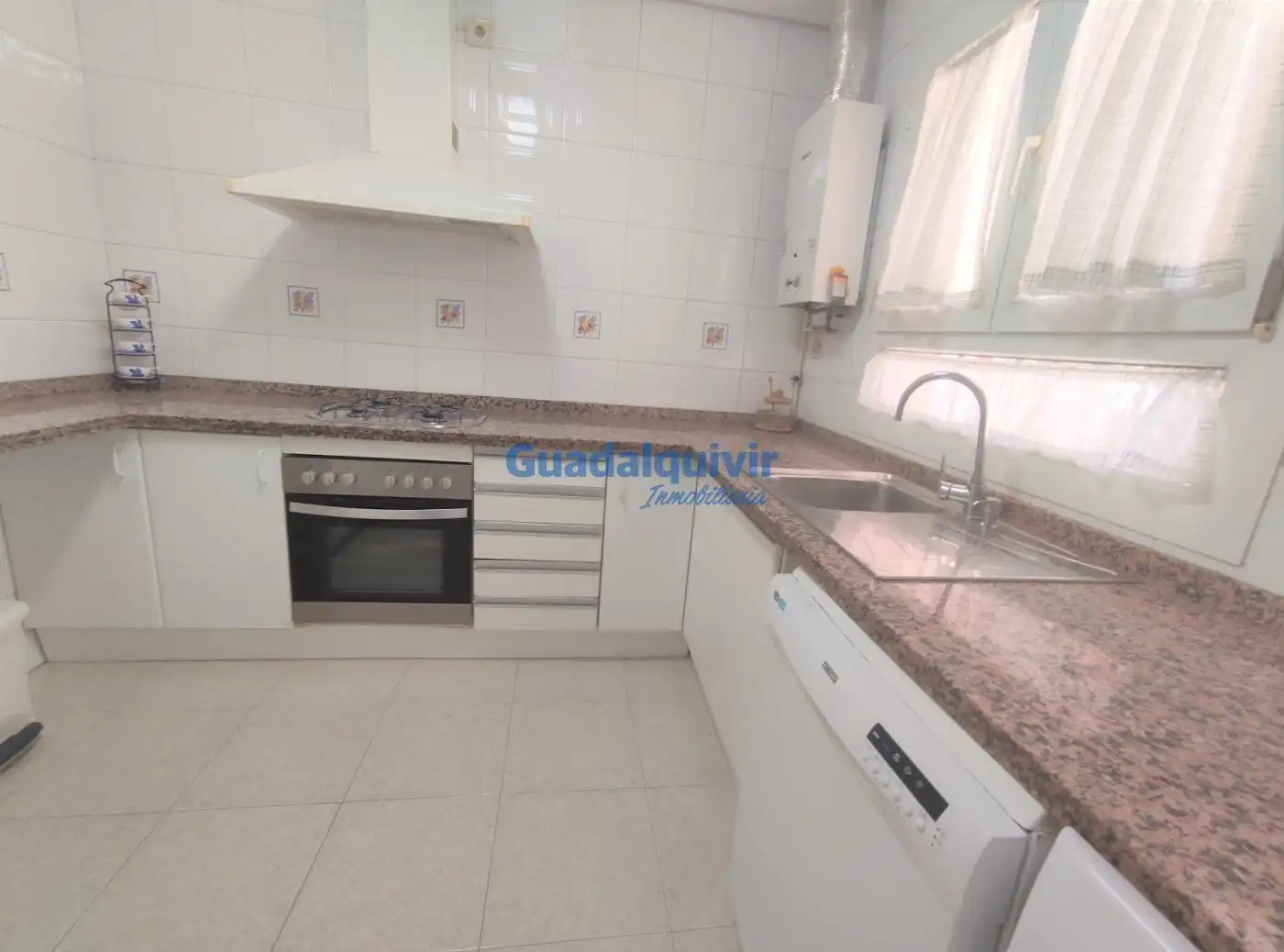 Cocina de Piso de alquiler en Sevilla con Aire acondicionado y Terraza