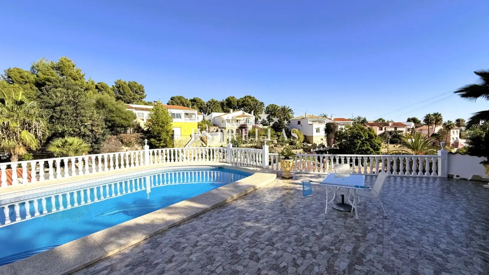 Vista exterior de Casa o xalet en venda en La Nucia amb Aire condicionat, Calefacció i Jardí privat