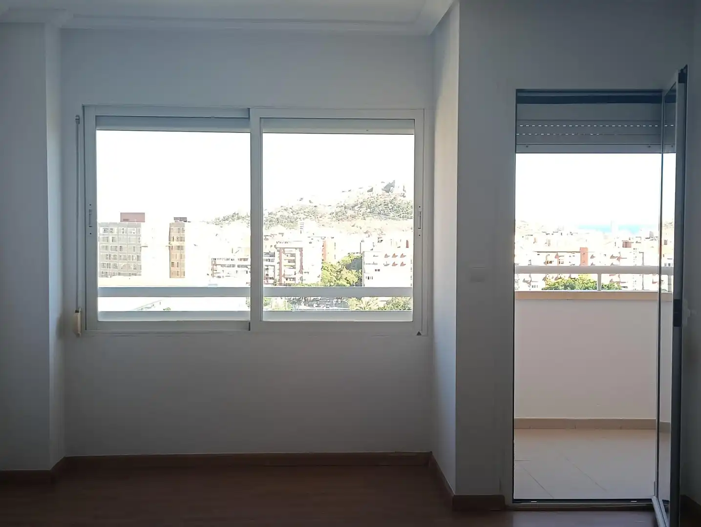 Habitación de Piso en venta en Alicante / Alacant con Aire acondicionado, Jardín privado y Trastero