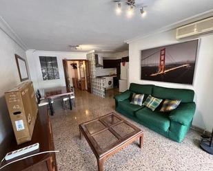 Sala d'estar de Apartament de lloguer en  Murcia Capital amb Aire condicionat, Calefacció i Jardí privat