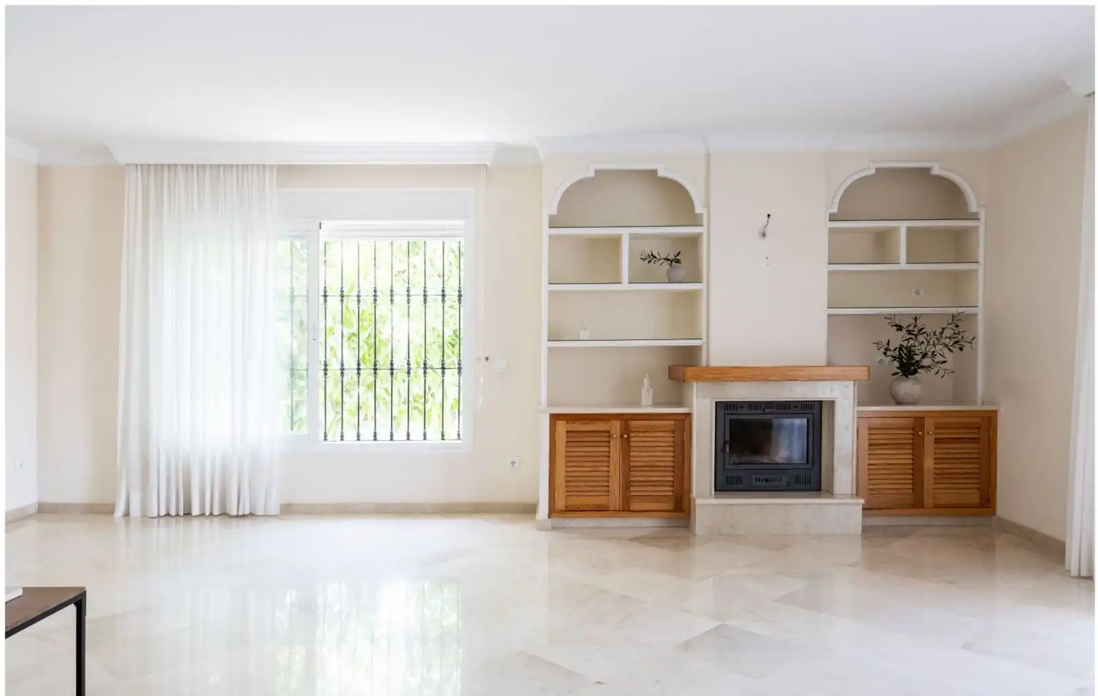 Sala de estar de Casa o chalet en venta en Marbella con Aire acondicionado, Terraza y Trastero