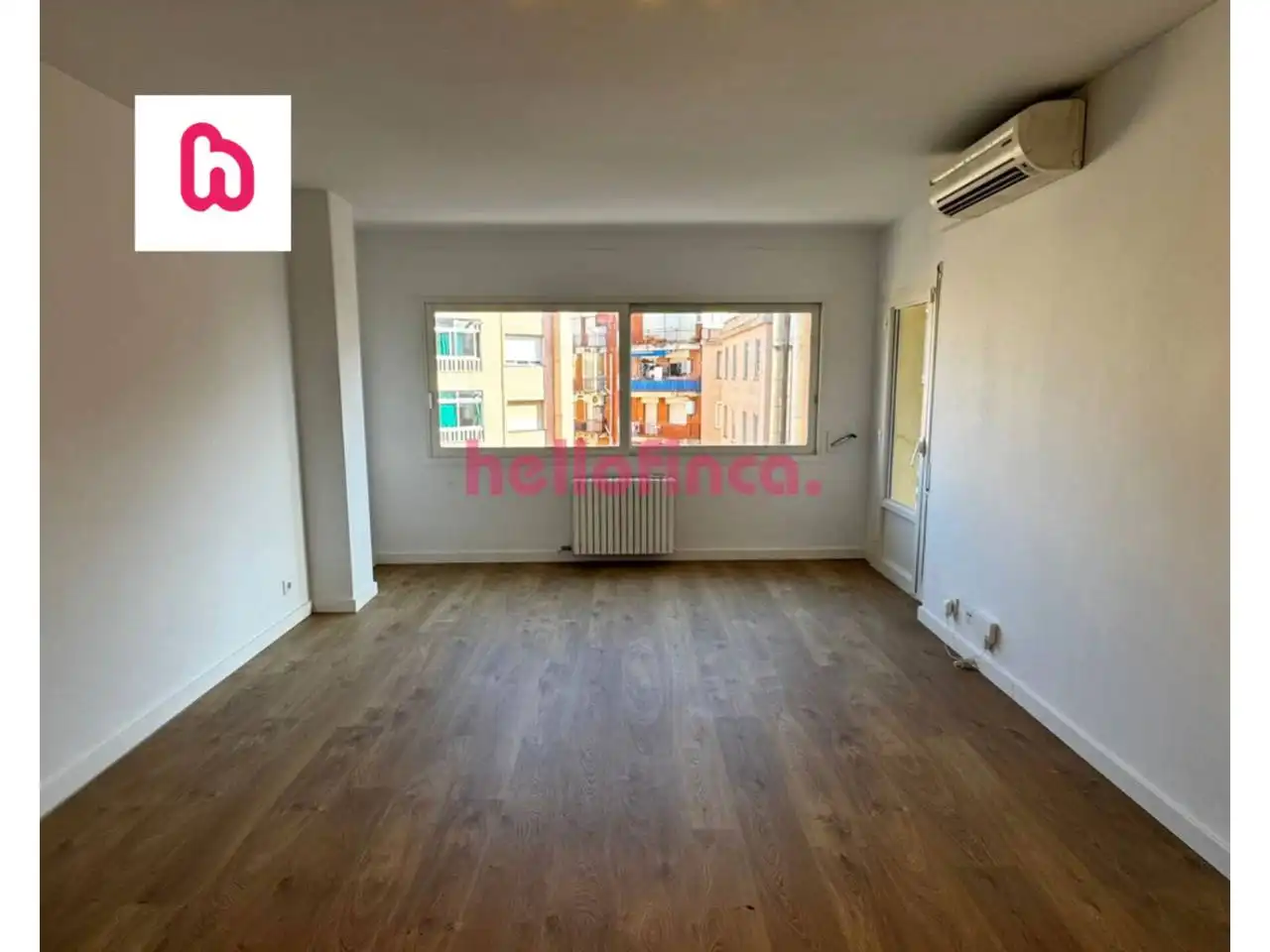 Dormitori de Pis en venda en Sant Feliu de Guíxols amb Aire condicionat, Calefacció i Parquet