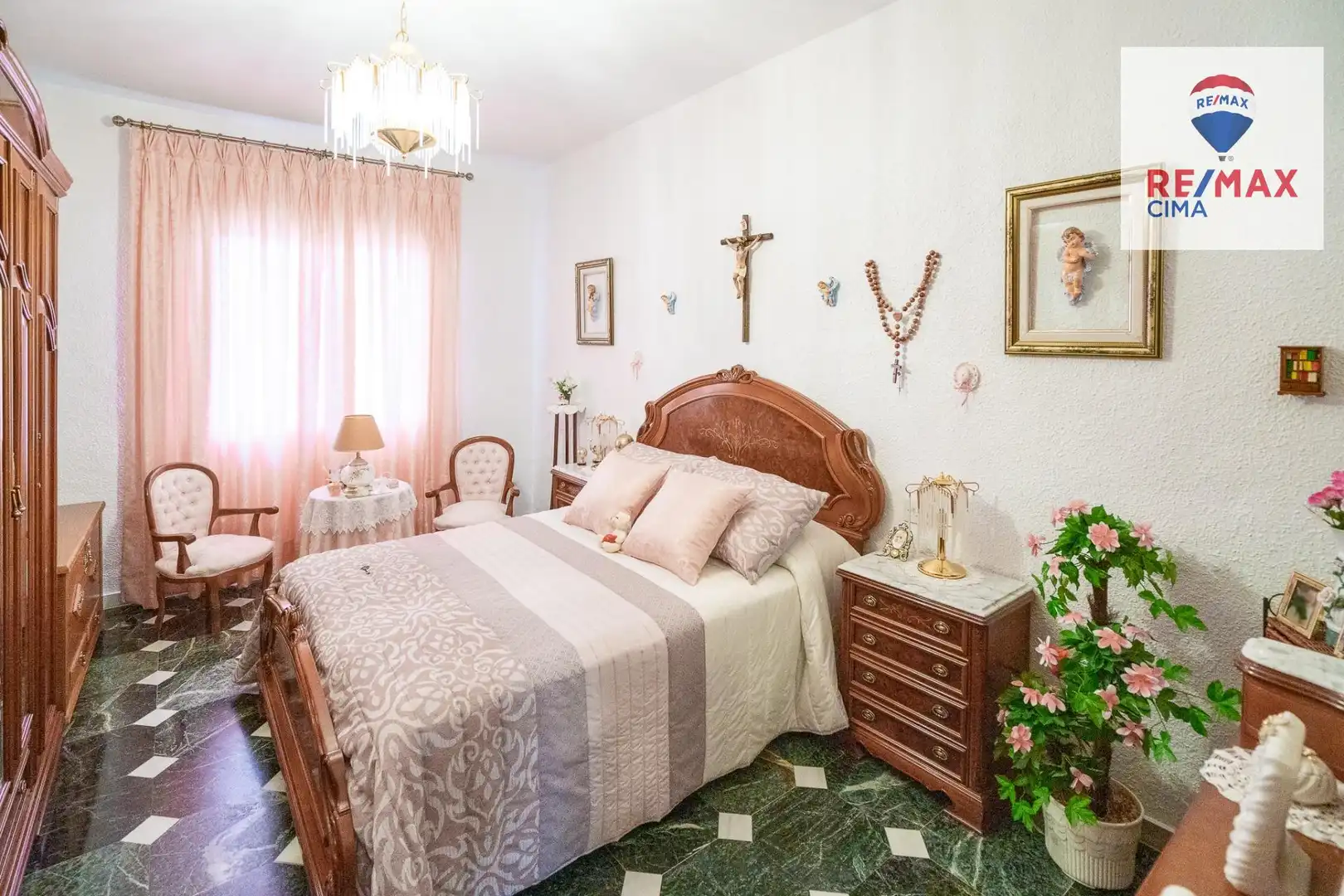Dormitori de Casa o xalet en venda en Guadix