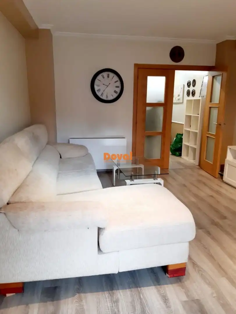 Sala de estar de Piso de alquiler en Vigo  con Calefacción, Amueblado y Balcón