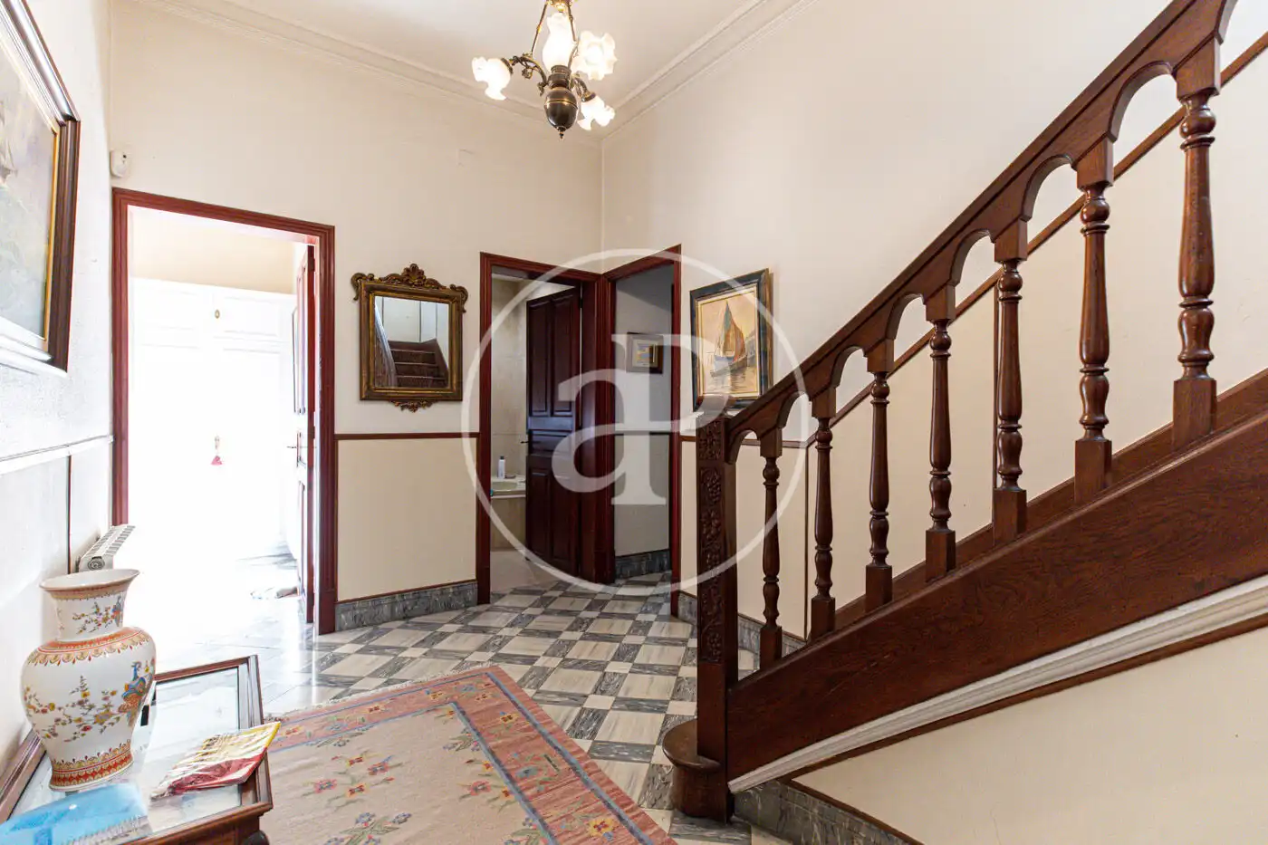 Houses for sale in Carrer de Victorio Luzuriaga, Sant Agustí