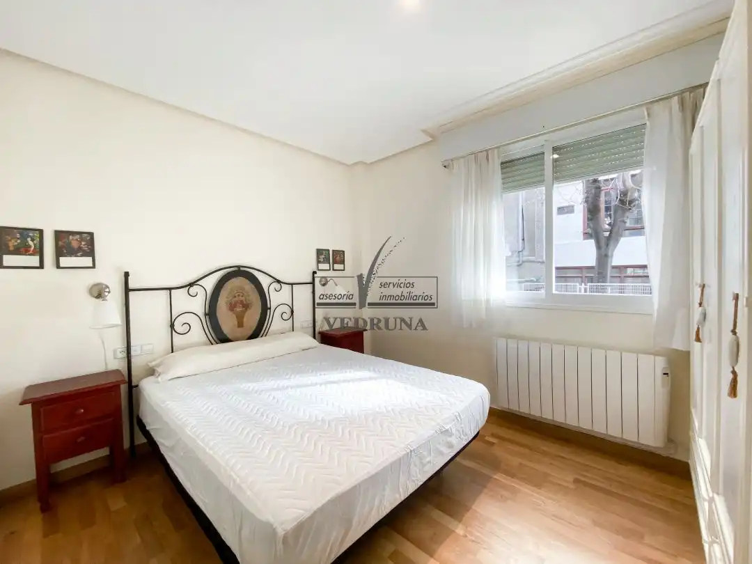Flat for rent in Calle La Paz, Paseo Sagasta
