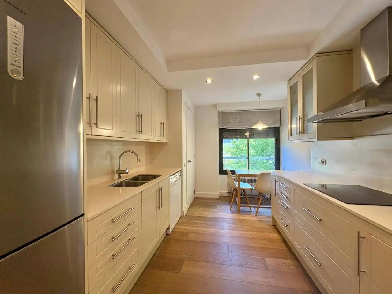 Cocina de Piso de alquiler en Sant Cugat del Vallès con Aire acondicionado, Calefacción y Terraza