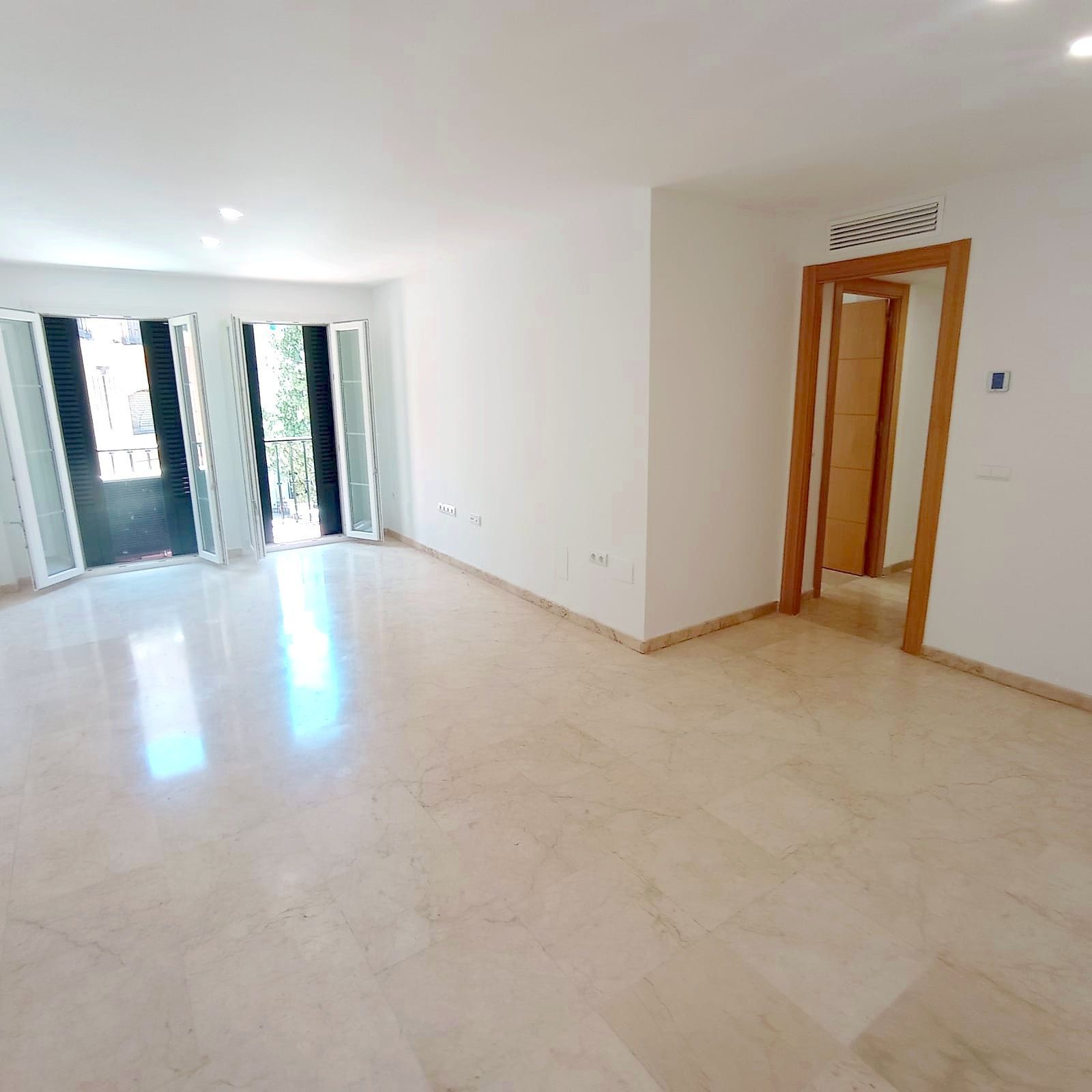 Office to rent in Málaga Capital  with Air Conditioner