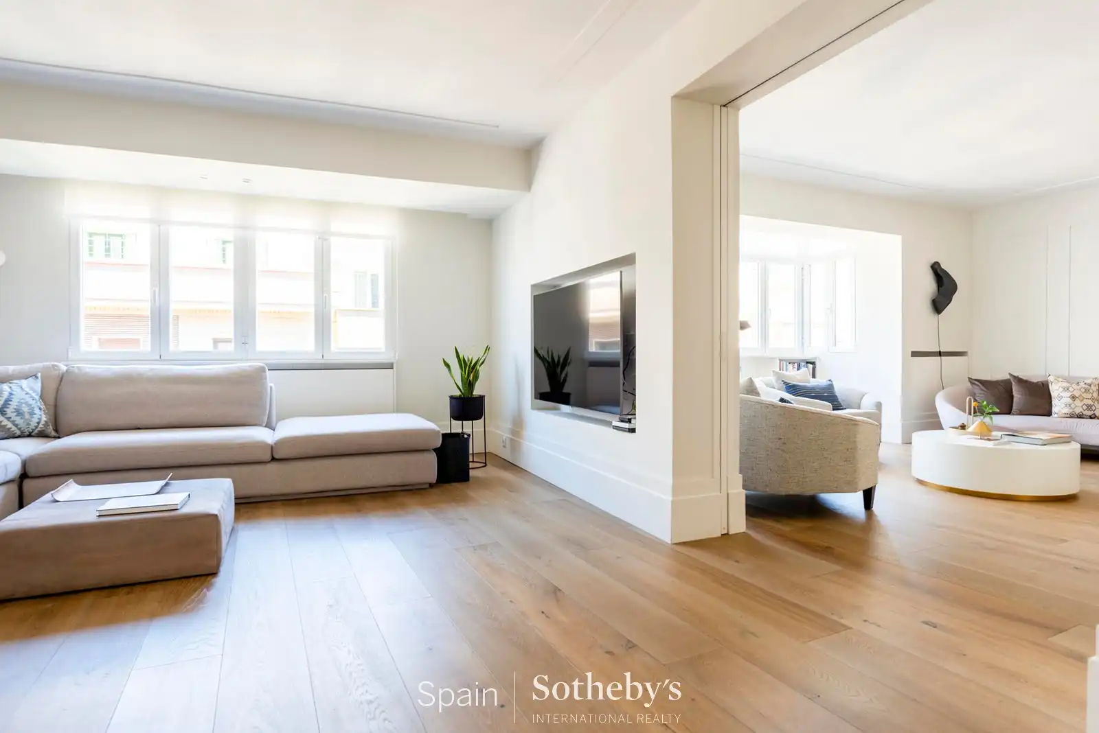 Sala d'estar de Apartament en venda en Madrid amb Aire condicionat, Calefacció i Traster