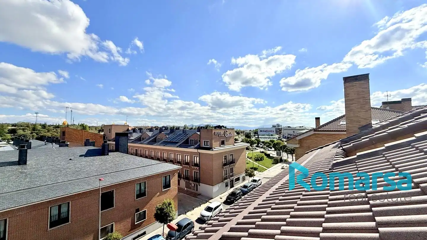 Vista exterior de Dúplex en venda en Ávila amb Calefacció, Parquet i Terrassa