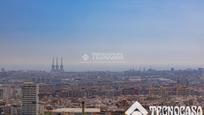 Vista exterior de Pis en venda en  Barcelona Capital amb Calefacció