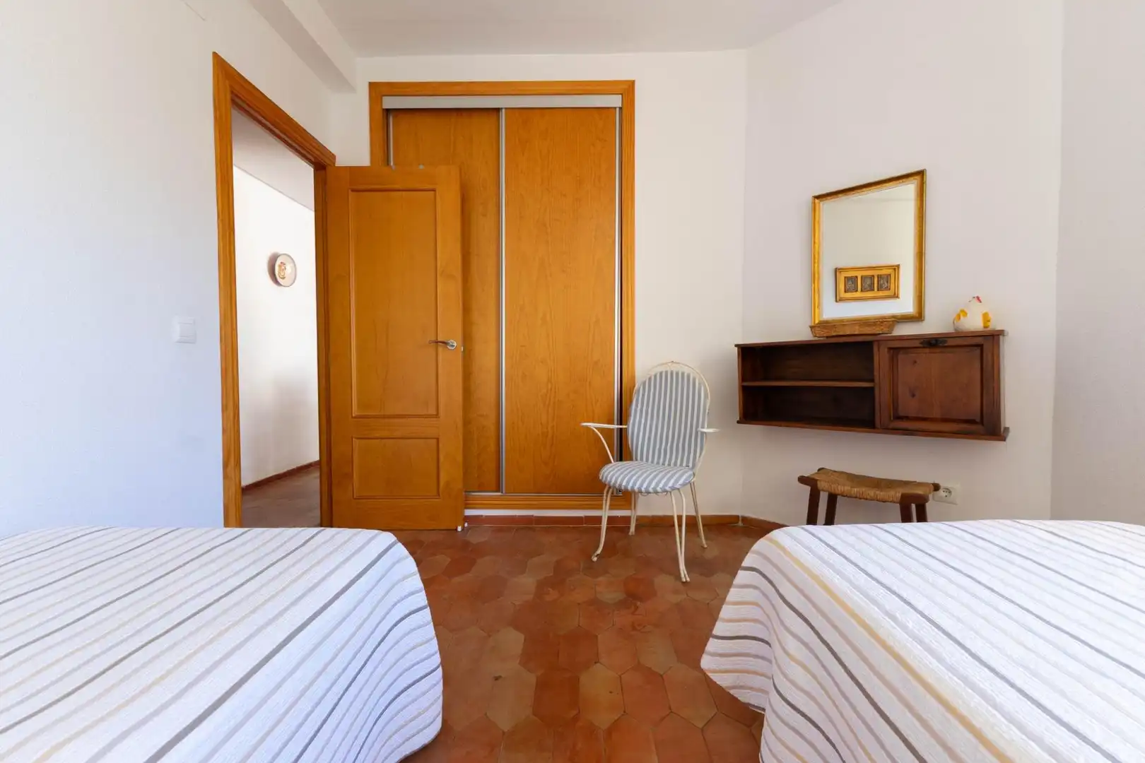 Habitación de Apartamento en venta en Fuengirola con Aire acondicionado, Terraza y Amueblado