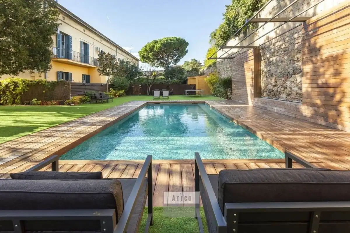 Schwimmbecken von Loft zur Miete in Barcelona mit Klimaanlage, Heizung und Privatgarten