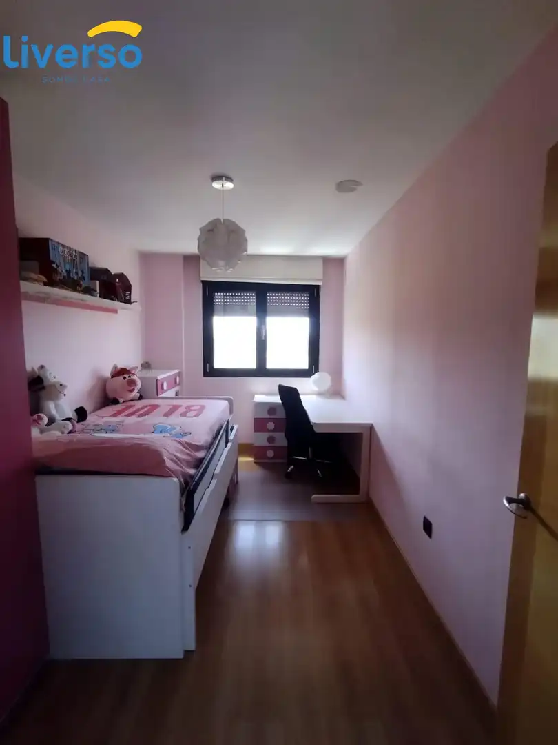 Habitación de Casa o chalet en venta en Villalbilla de Gumiel con Calefacción, Jardín privado y Terraza