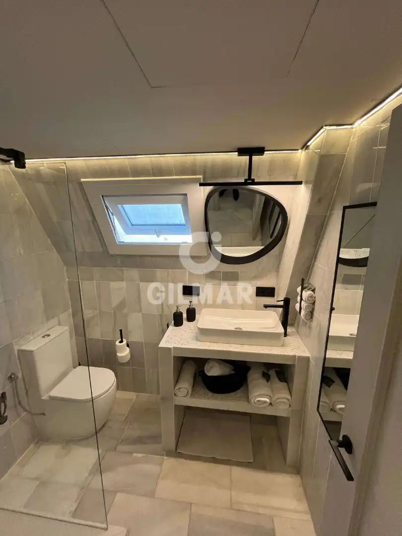 Badezimmer von Wohnung zur Miete in El Puerto de Santa María mit Klimaanlage, Heizung und Terrasse
