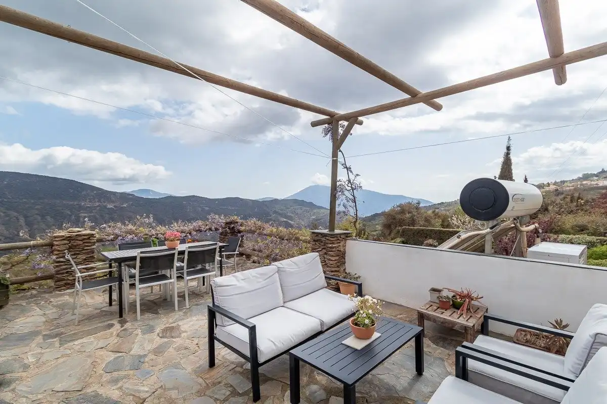 Terrassa de Casa o xalet en venda en Pórtugos amb Calefacció, Jardí privat i Terrassa
