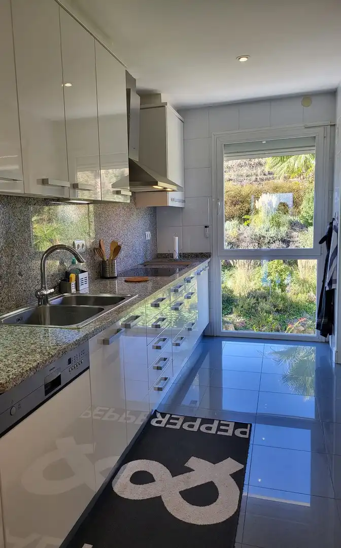 Apartamento con piscina en venta en Nueva Andalucía, imagen 10