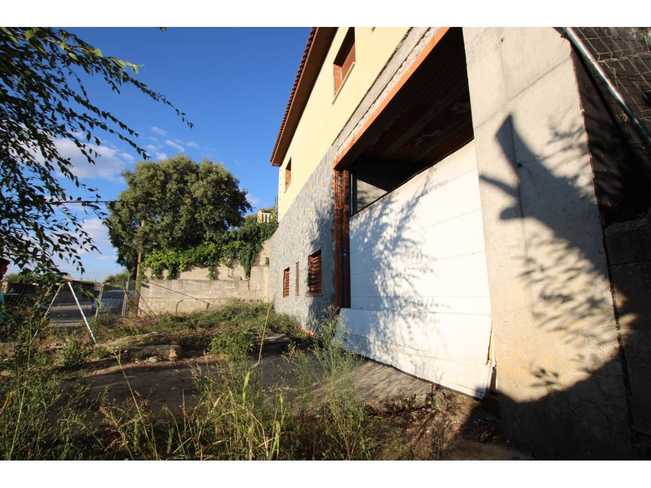 Vista exterior de Casa o xalet en venda en Valdeaveruelo