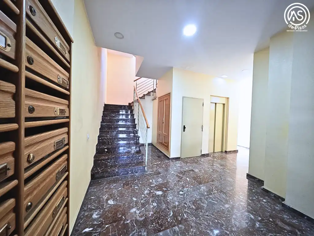 Flat for rent in Calle de la Sierra de Vicor, 21, La Almozara