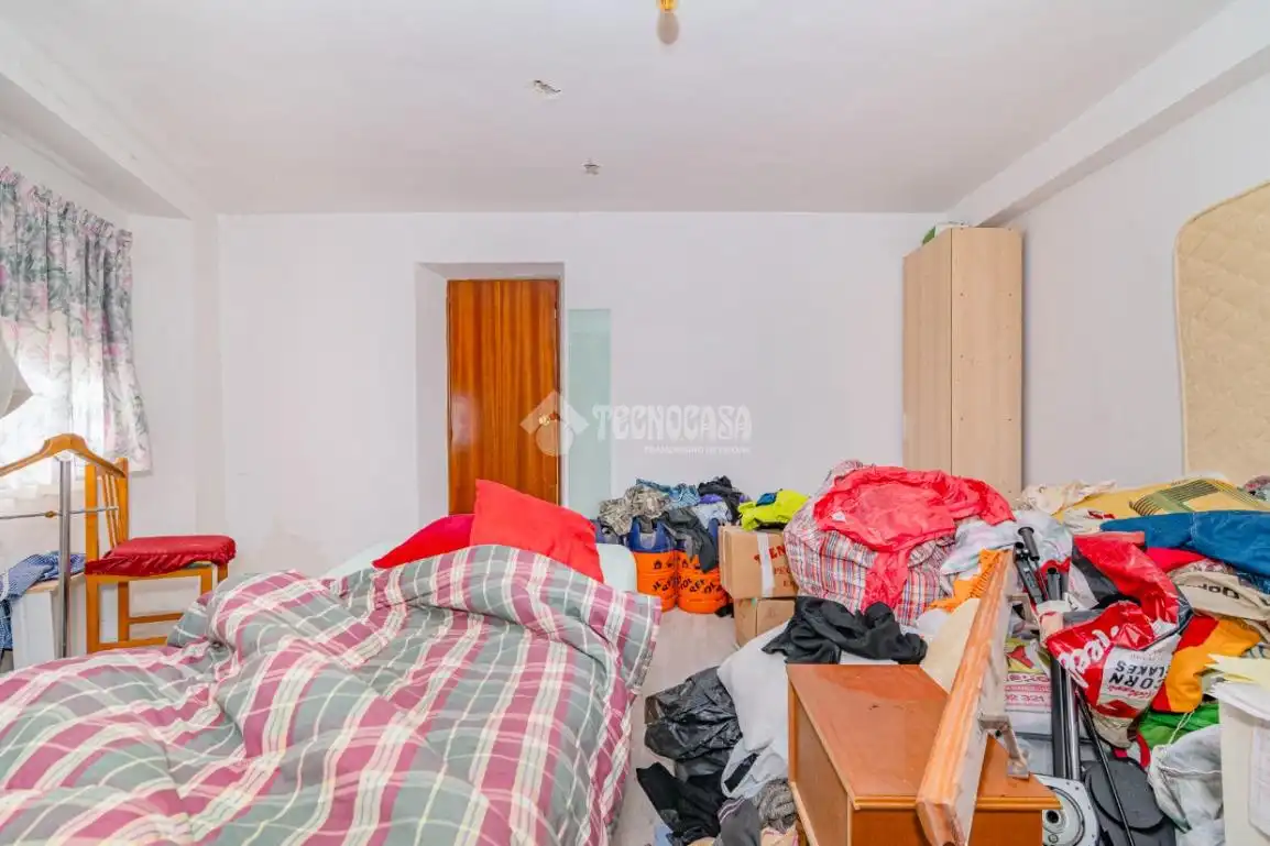 Dormitori de Casa adosada en venda en Loja amb Terrassa