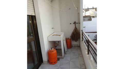 Amplio y luminoso piso ubicado en zona céntrica de la localidad de A Rúa de Valdeorras (muy próximo a los principales servicios de, image 3