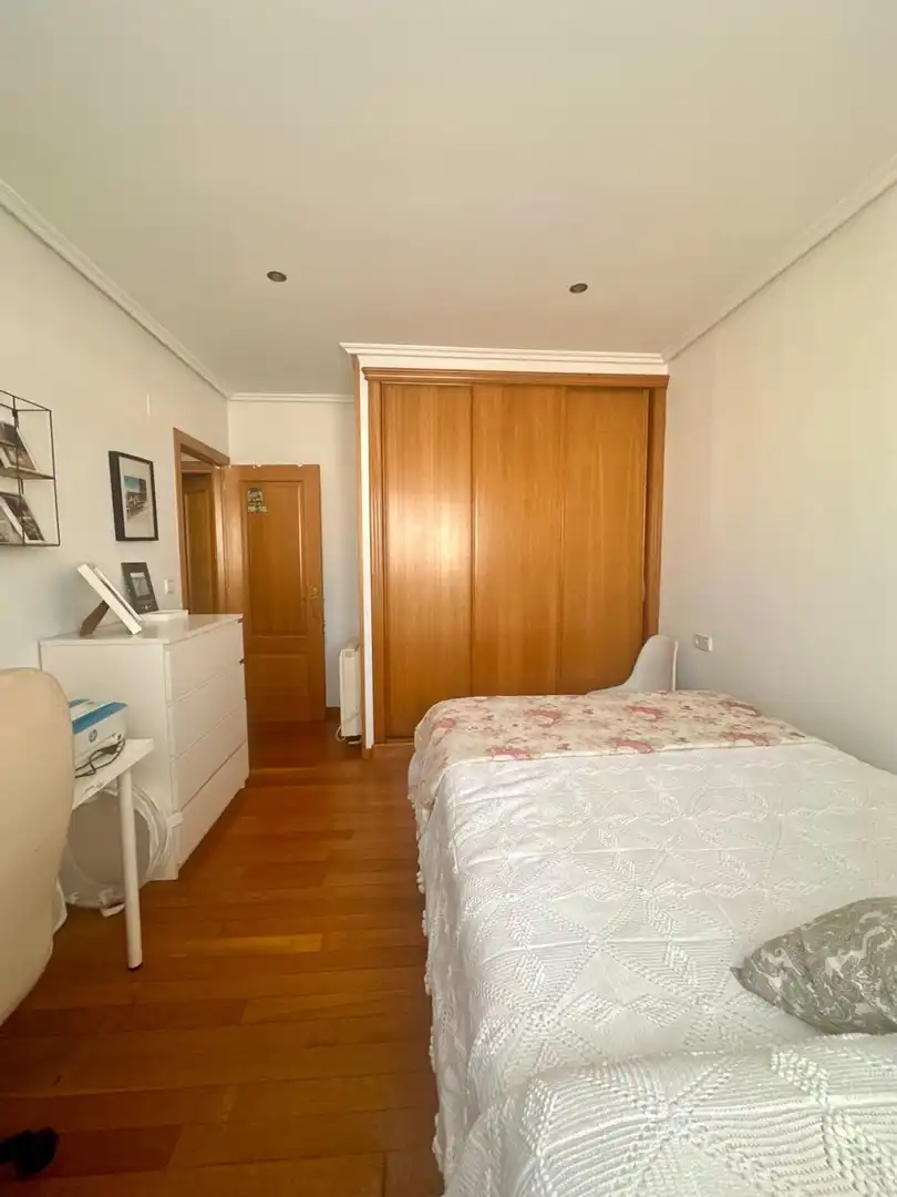 Dormitori de Dúplex en venda en Ferrol amb Calefacció, Parquet i Internet