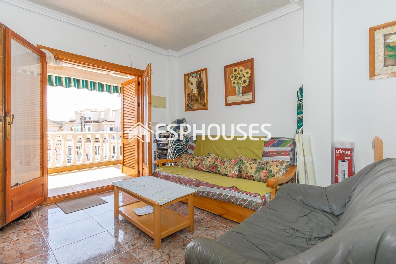 Living room of Apartment for sale in Guardamar del Segura  with Furnished, Balcony and Community pool