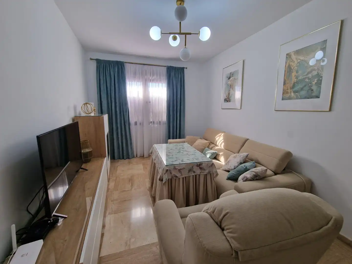 Living room of Flat for sale in Fernán-Núñez  with Air Conditioner, Storage room and Furnished