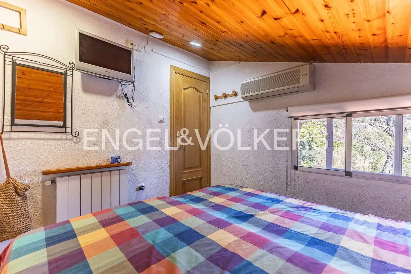 Bedroom of Houses for sale in Sant Cugat del Vallès  with Air Conditioner, Heating and Private garden