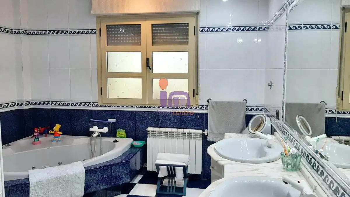 Chalet con piscina en venta en Valdepeñas, imagen 47