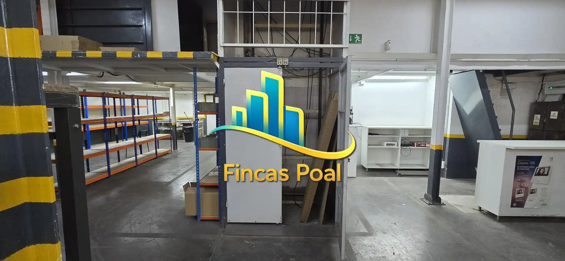 Piscina de Nave industrial en venta en Rubí