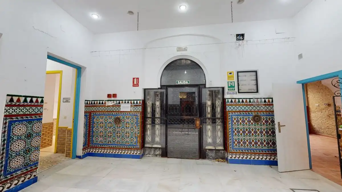 Houses for sale in Sevilla  with Air Conditioner, Terrace and Balcony
