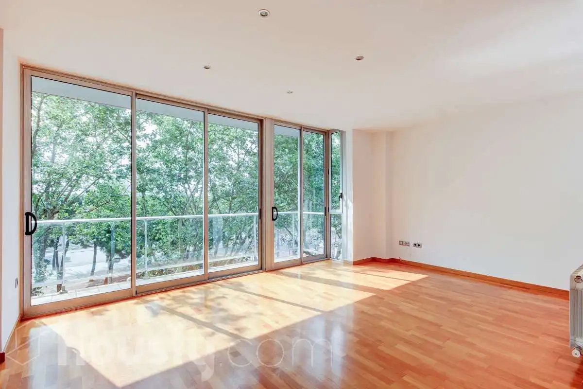 Exterior view of Flat for rent in Barcelona  with Air Conditioner, Heating and Parquet flooring