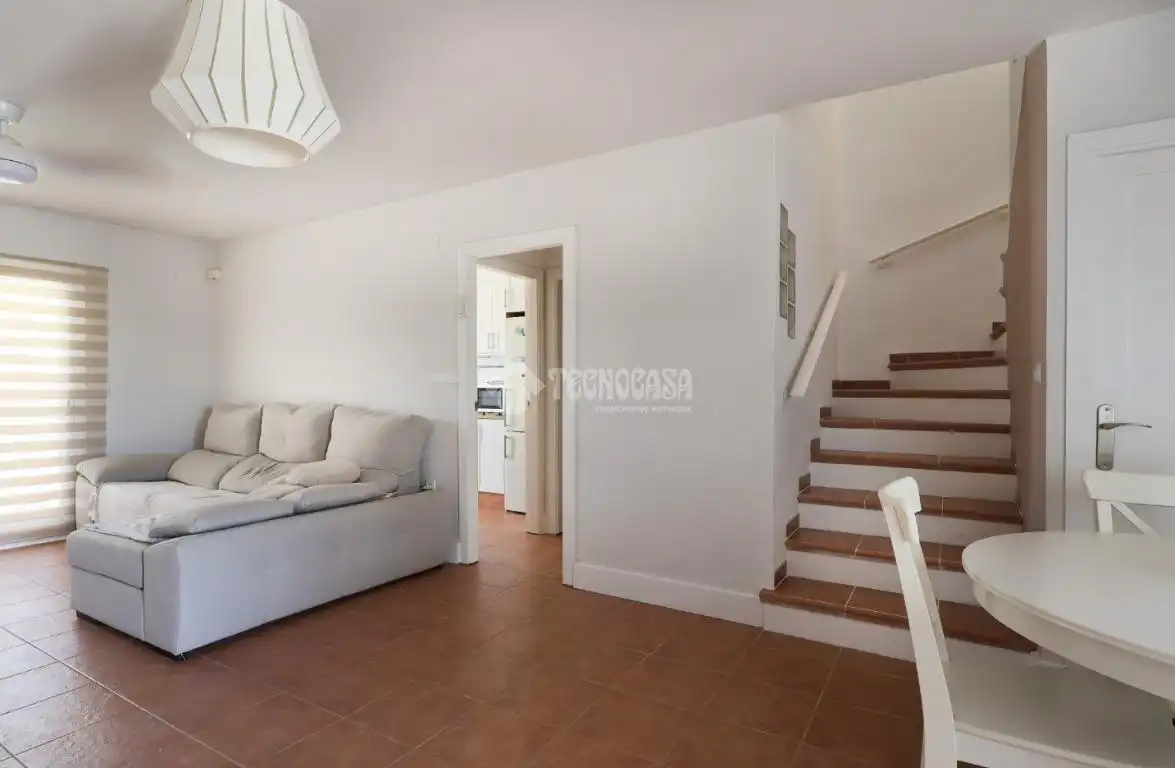 Sala de estar de Casa adosada en venta en Sagunto / Sagunt con Aire acondicionado, Calefacción y Terraza