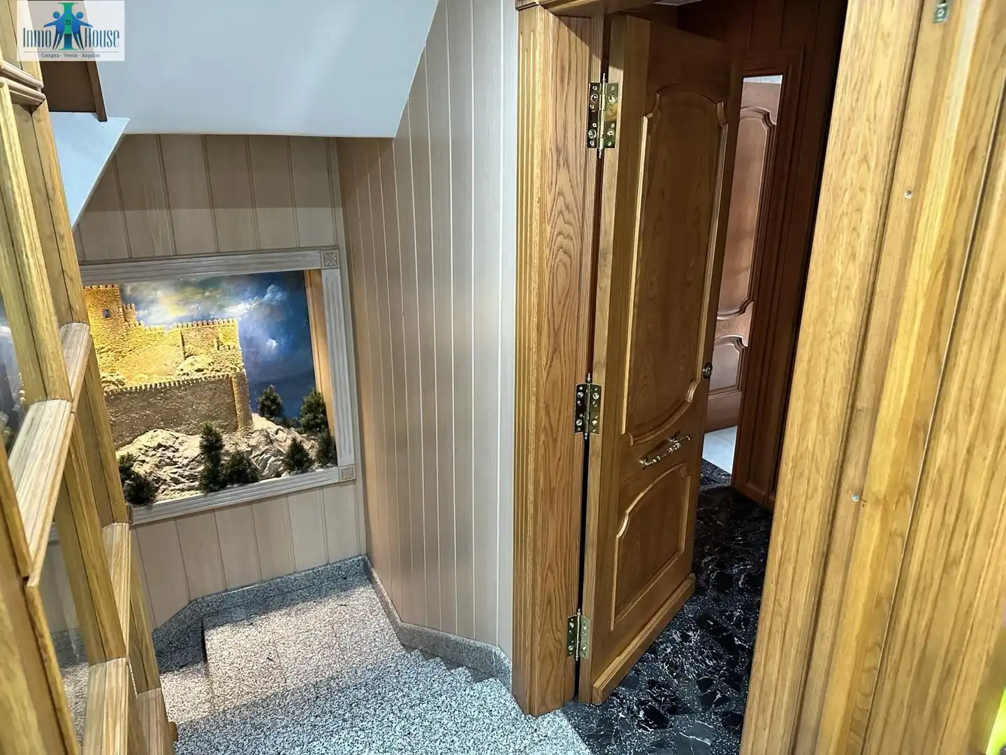 Attic for sale in Almansa  with Air Conditioner, Private garden and Terrace